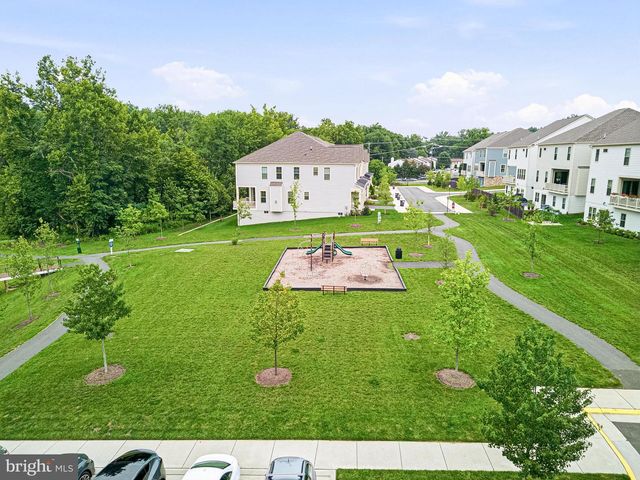 2940 COUNTY HOUSE DR, Fairfax, VA 22031