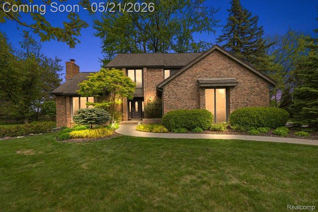 33891 Yorkridge Street, Farmington Hills, MI 48331