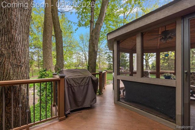 33891 Yorkridge Street, Farmington Hills, MI 48331
