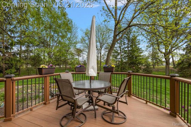 33891 Yorkridge Street, Farmington Hills, MI 48331