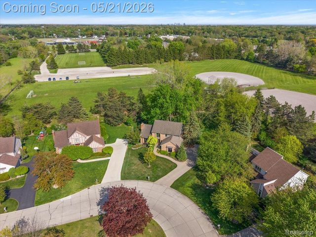 33891 Yorkridge Street, Farmington Hills, MI 48331