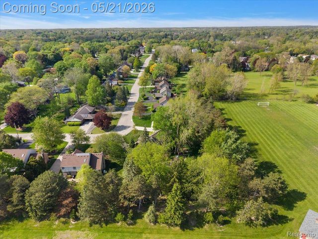 33891 Yorkridge Street, Farmington Hills, MI 48331