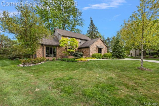 33891 Yorkridge Street, Farmington Hills, MI 48331