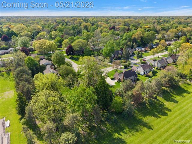 33891 Yorkridge Street, Farmington Hills, MI 48331