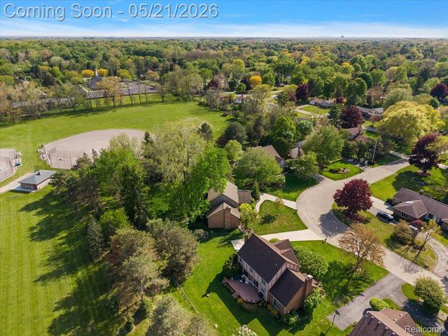 33891 Yorkridge Street, Farmington Hills, MI 48331