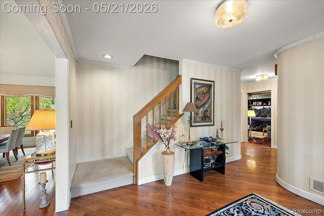 33891 Yorkridge Street, Farmington Hills, MI 48331