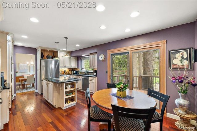 33891 Yorkridge Street, Farmington Hills, MI 48331