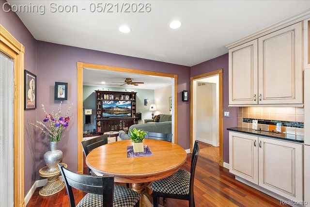 33891 Yorkridge Street, Farmington Hills, MI 48331