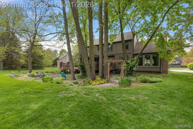 33891 Yorkridge Street, Farmington Hills, MI 48331
