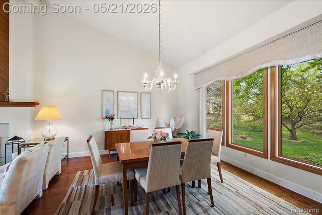 33891 Yorkridge Street, Farmington Hills, MI 48331