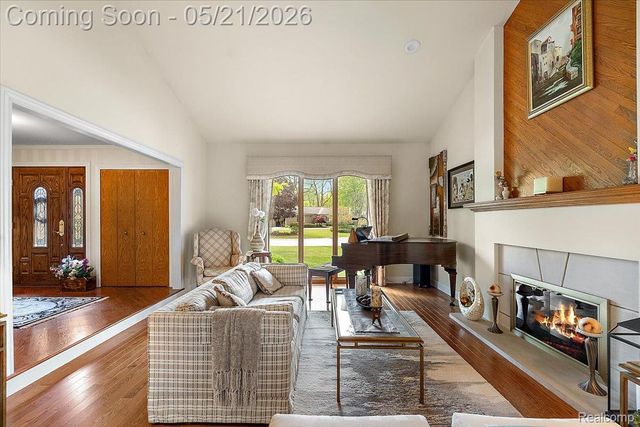33891 Yorkridge Street, Farmington Hills, MI 48331