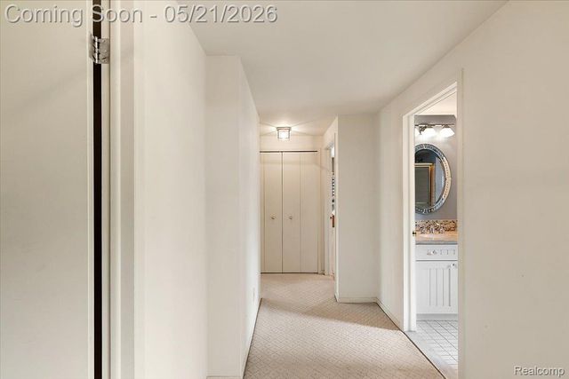 33891 Yorkridge Street, Farmington Hills, MI 48331