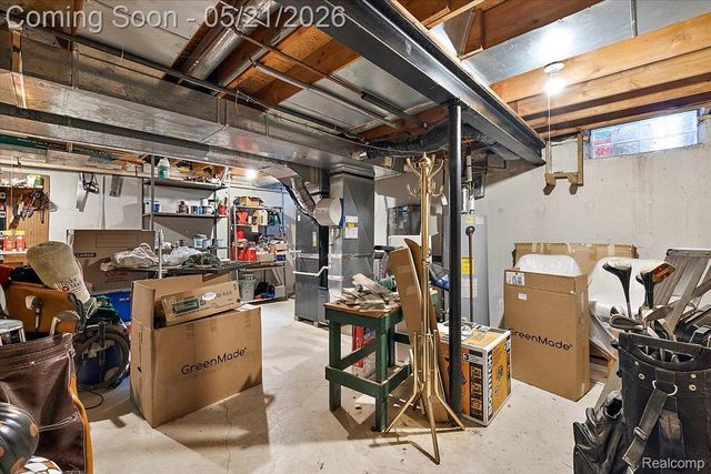 33891 Yorkridge Street, Farmington Hills, MI 48331