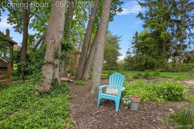 33891 Yorkridge Street, Farmington Hills, MI 48331