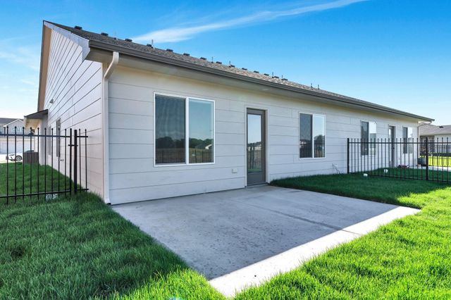 112 N Gowen St, Goddard, KS 67052