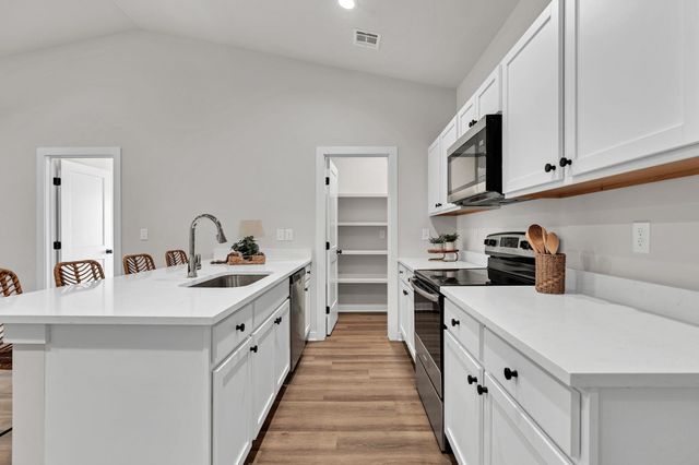 112 N Gowen St, Goddard, KS 67052