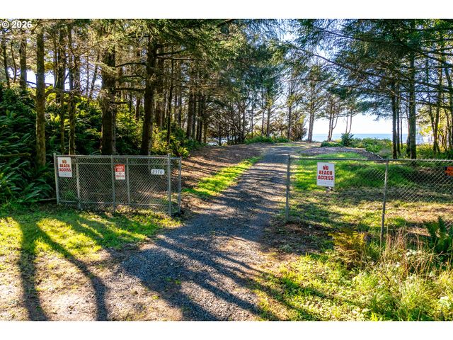 2370 CAPE MEARES Loop, Tillamook, OR 97141