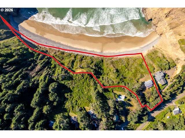 2370 CAPE MEARES Loop, Tillamook, OR 97141