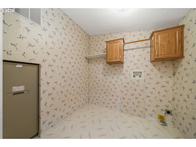 2370 CAPE MEARES Loop, Tillamook, OR 97141