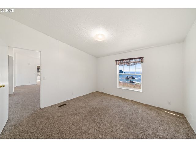 2370 CAPE MEARES Loop, Tillamook, OR 97141