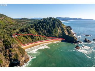2370 CAPE MEARES Loop, Tillamook, OR 97141