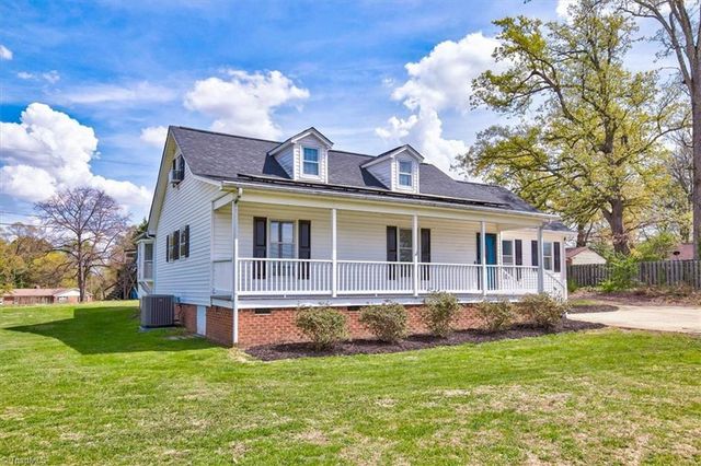 1229 Guilford College Road, Jamestown, NC 27282