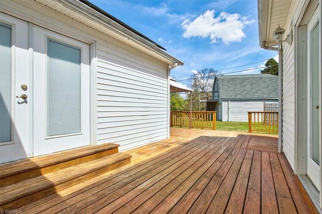 1229 Guilford College Road, Jamestown, NC 27282