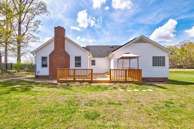 1229 Guilford College Road, Jamestown, NC 27282