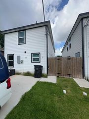 6009 Wedgefield Street B, Houston, TX 77028