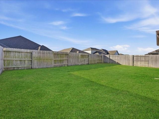 10105 Waterwall Lane, Texas City, TX 77591