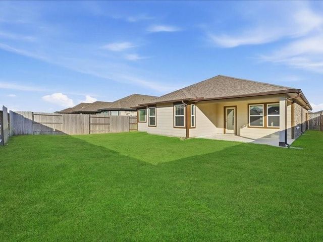 10105 Waterwall Lane, Texas City, TX 77591