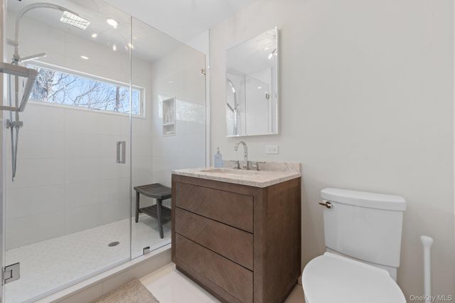 35 Ely Brook Road, East Hampton, NY 11937