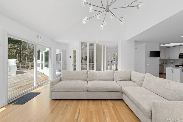 35 Ely Brook Road, East Hampton, NY 11937