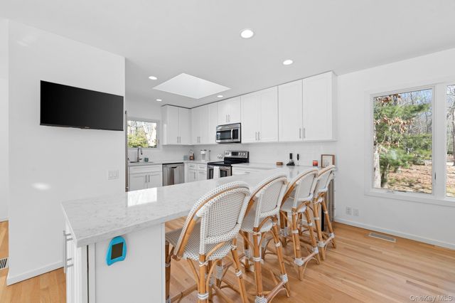 35 Ely Brook Road, East Hampton, NY 11937
