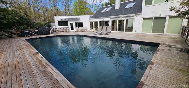 35 Ely Brook Road, East Hampton, NY 11937