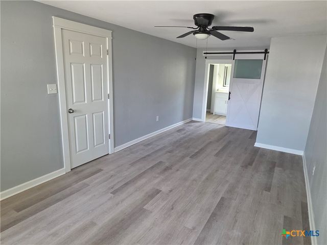 809 W Saint Louis Avenue, Seadrift, TX 77983