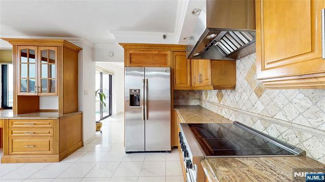 1512 Palisade Avenue 6B, Fort Lee, NJ 07024