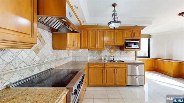 1512 Palisade Avenue 6B, Fort Lee, NJ 07024