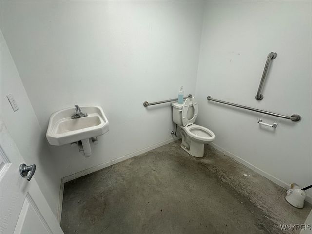 4425 Walden Avenue, Lancaster, NY 14086