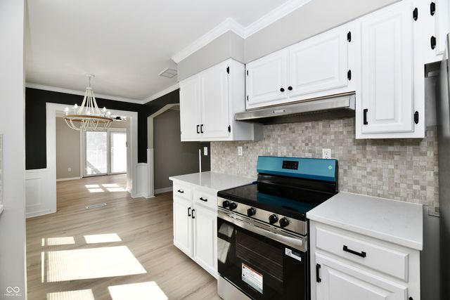 83 S 8th Avenue, Beech Grove, IN 46107