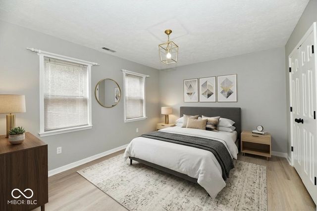 83 S 8th Avenue, Beech Grove, IN 46107