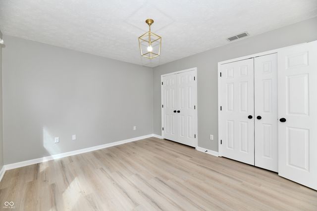 83 S 8th Avenue, Beech Grove, IN 46107