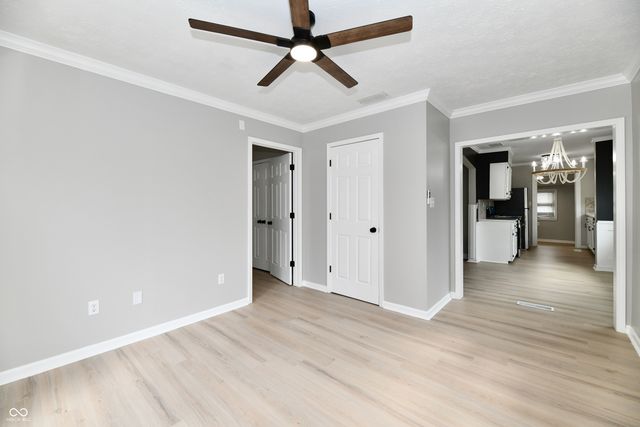 83 S 8th Avenue, Beech Grove, IN 46107