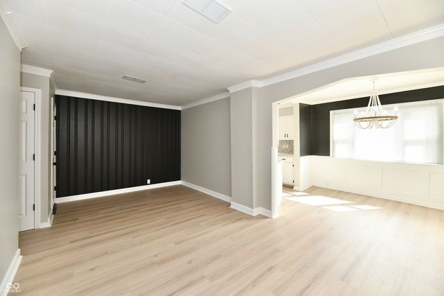 83 S 8th Avenue, Beech Grove, IN 46107