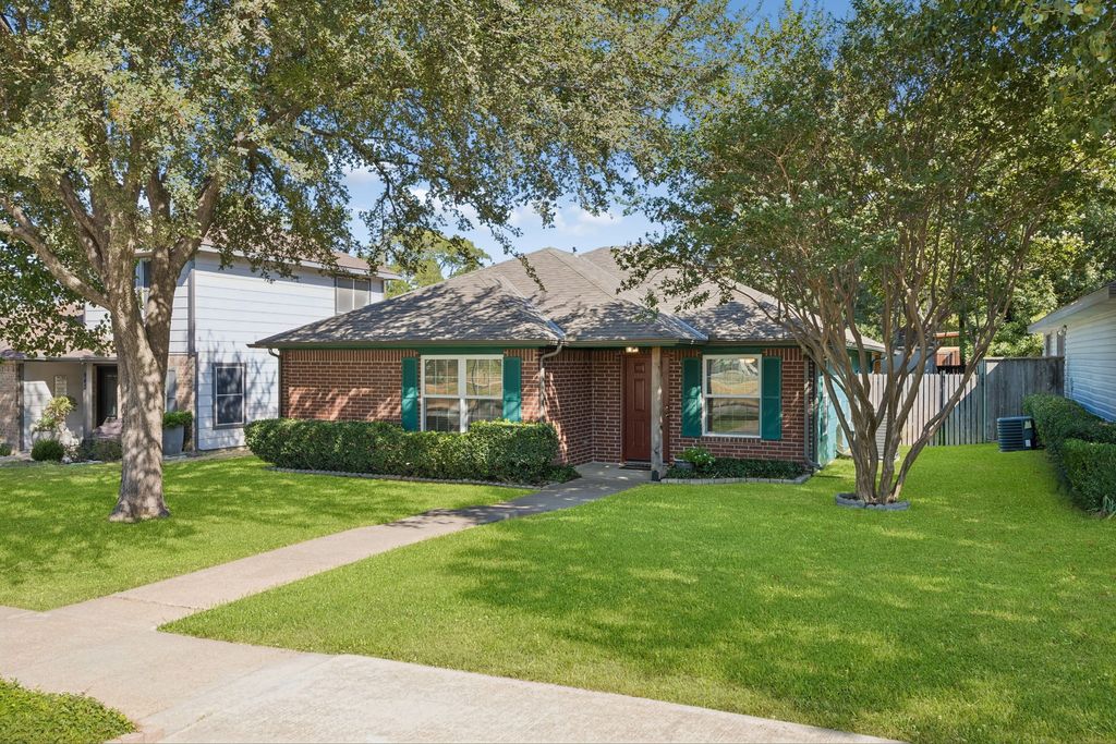 947 E Oakdale Road, Irving, TX 75060 — photo 2