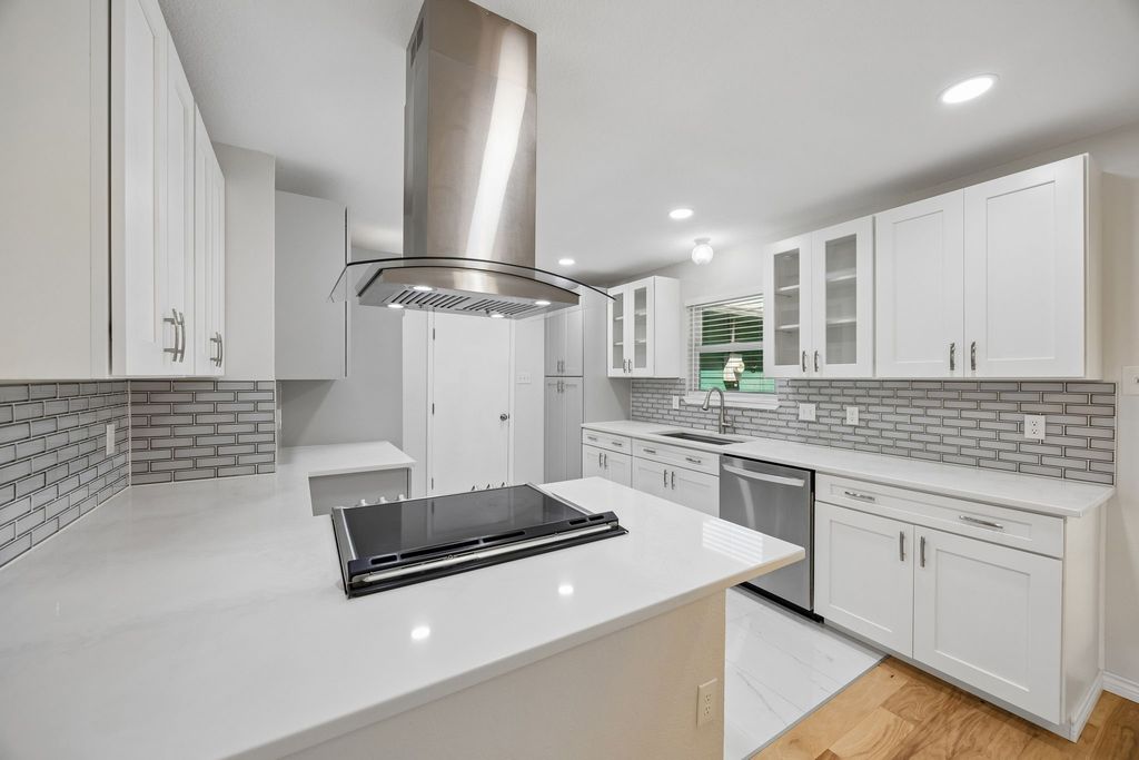 947 E Oakdale Road, Irving, TX 75060 — photo 4
