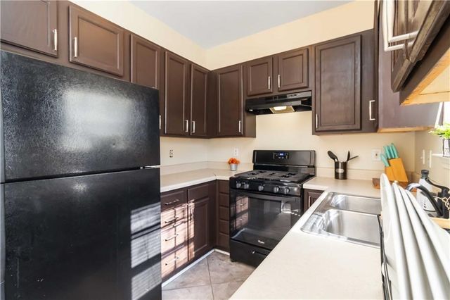 221 Rosewood NW Way, Atlanta, GA 30311