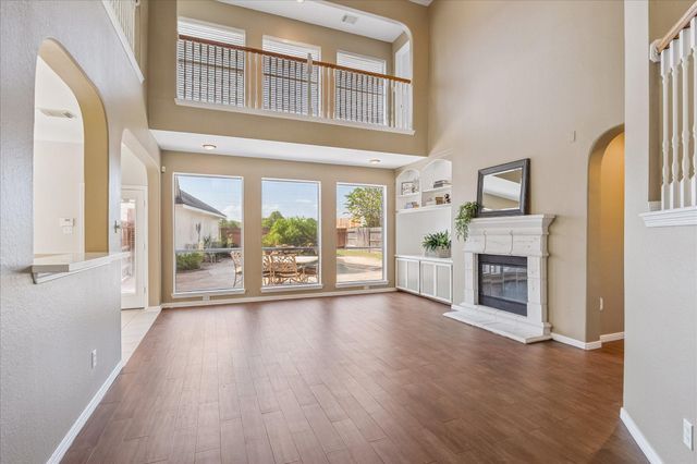 2507 Lansing Circle, Pearland, TX 77584