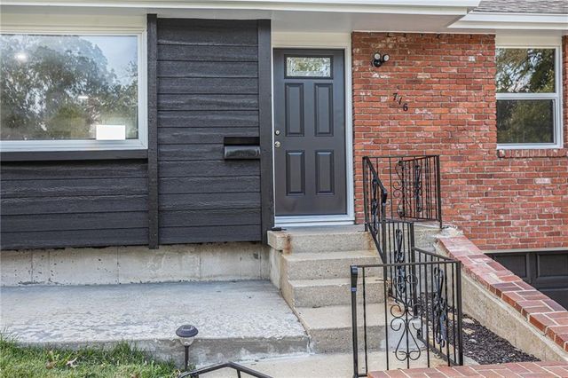 716 N 61st Terrace, Kansas City, KS 66102
