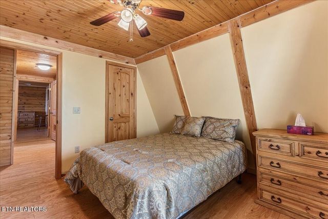 1736 Rafter Road, Tellico Plains, TN 37385
